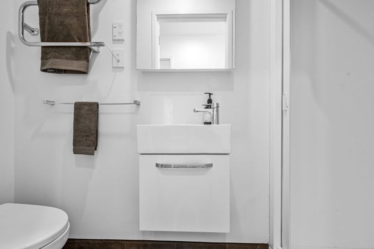 Photo of property in 206/160d Hobsonville Point Road, Hobsonville, Auckland, 0616