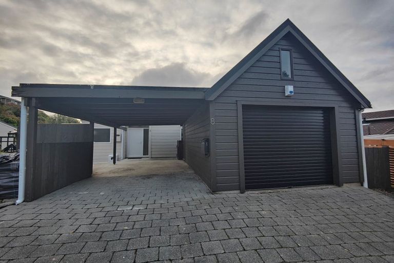 Photo of property in 8 Selkirk Way, Karori, Wellington, 6012