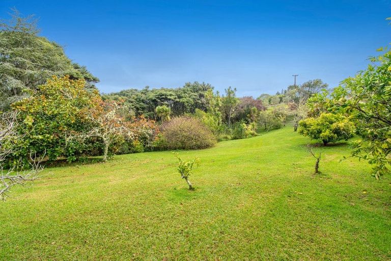 Photo of property in 812 Inland Road, Helensville, 0875