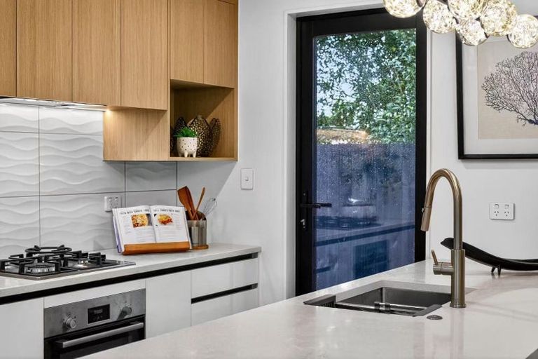 Photo of property in 121d Vodanovich Road, Te Atatu South, Auckland, 0610