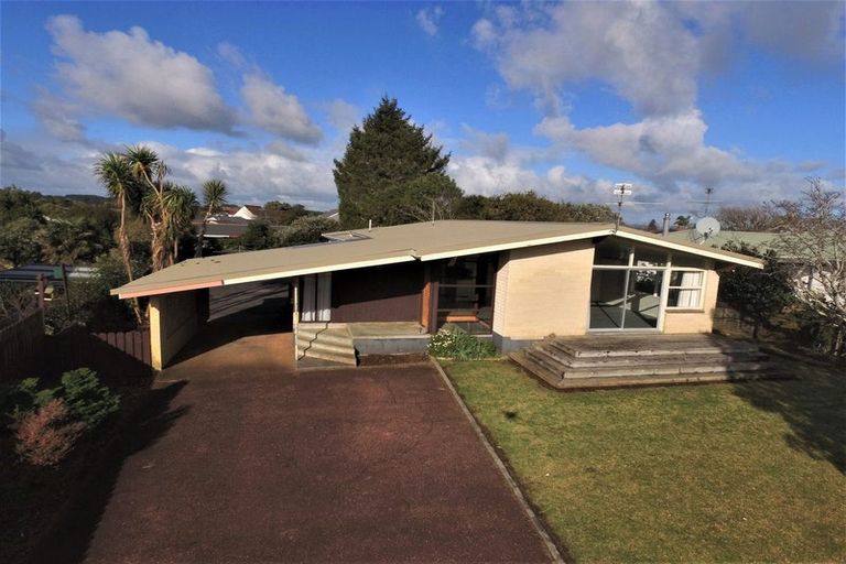 Photo of property in 53 Sandspit Road, Waiuku, 2123