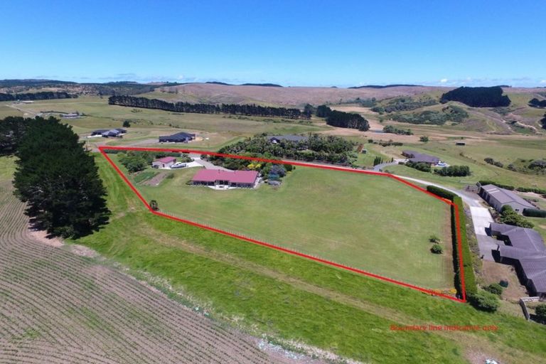 Photo of property in 135c Hutchinson Road, Helensville, 0875