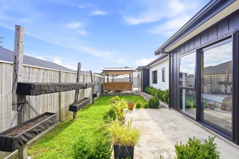 Photo of property in 71 Freedom Drive, Kelvin Grove, Palmerston North, 4414