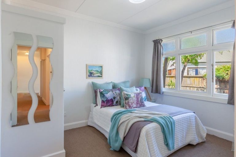Photo of property in 106 Meeanee Road, Taradale, Napier, 4112