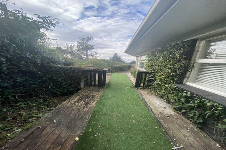 Photo of property in 443 Don Buck Road, Massey, Auckland, 0614
