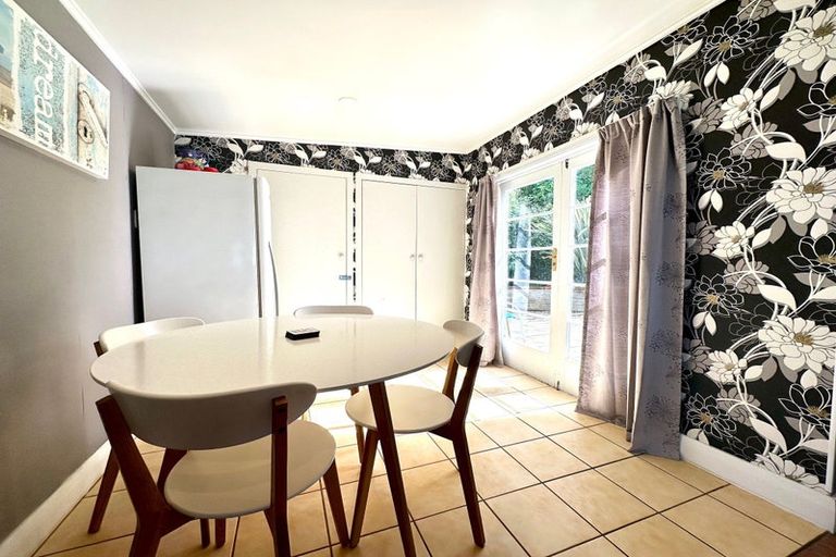Photo of property in 14 Moana Street, Kaka Point, 9271