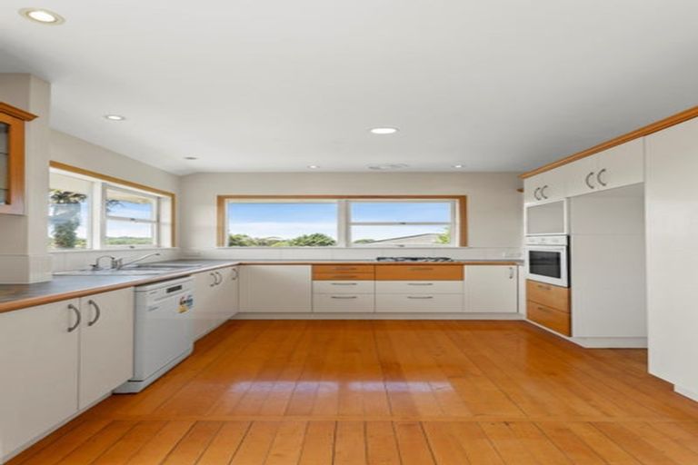 Photo of property in 2/80 Archers Road, Glenfield, Auckland, 0629