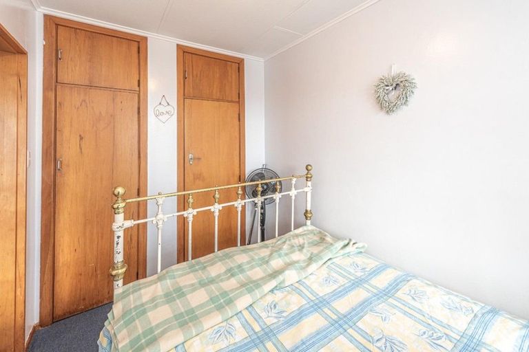 Photo of property in 1 Kupe Place, Castlecliff, Whanganui, 4501