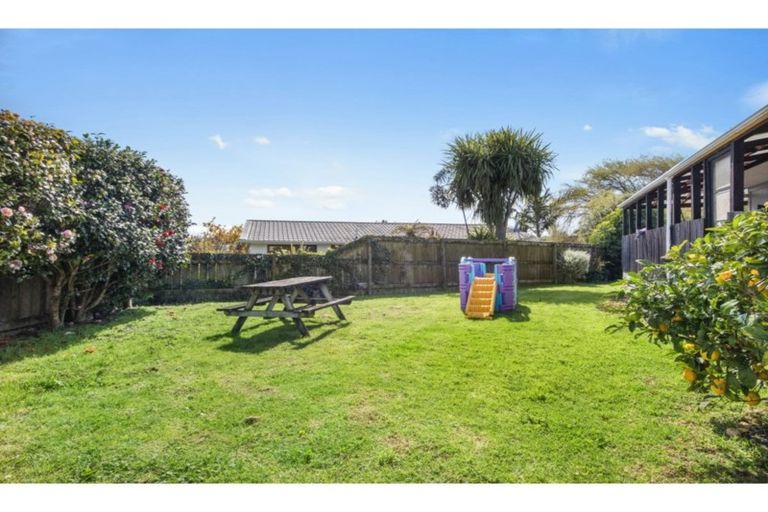 Photo of property in 106 Queen Street, Waiuku, 2123