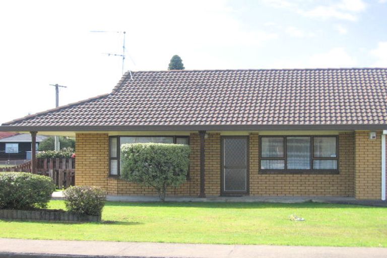 Photo of property in 2/37 Prictor Street, Papakura, 2110