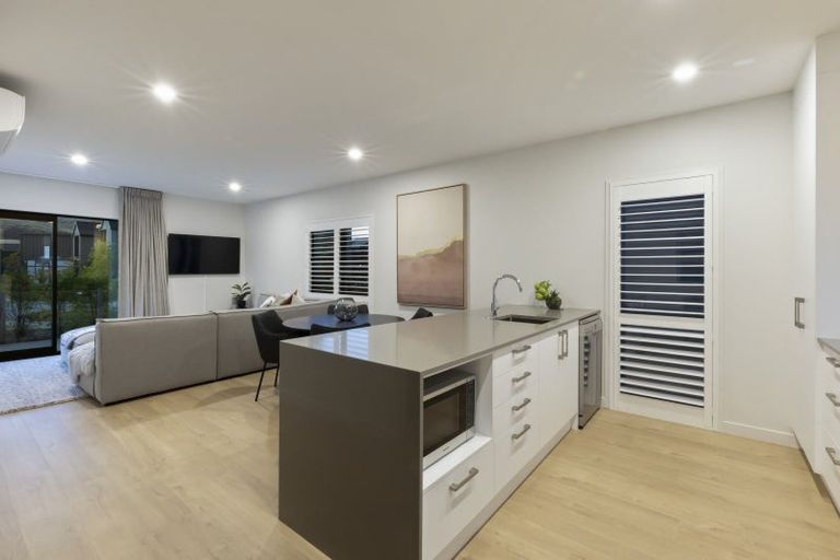 Photo of property in 29 Mulholland Drive, Jacks Point, 9371