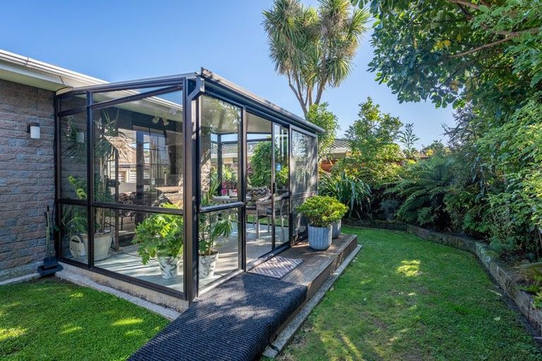 Photo of property in 56a Rewarewa Crescent, Waikanae, 5036