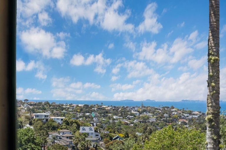 Photo of property in 44 Penguin Drive, Murrays Bay, Auckland, 0630