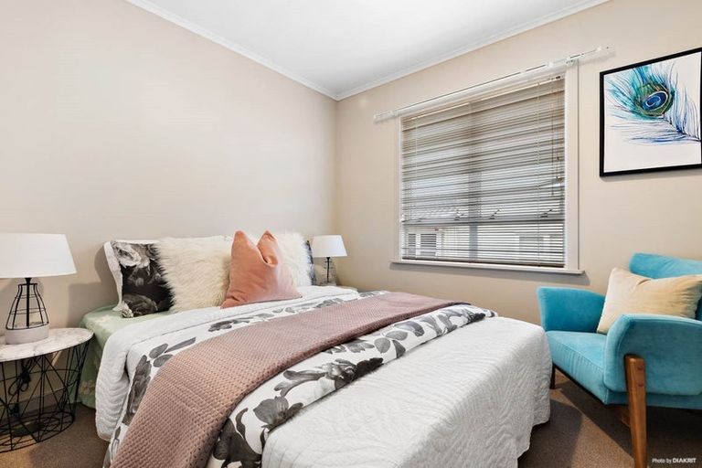 Photo of property in 20 Spence Road, Henderson, Auckland, 0612