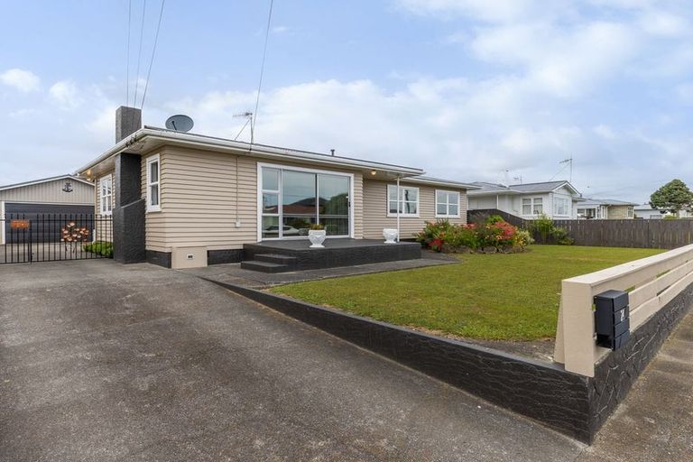Photo of property in 24 Ferguson Street, Levin, 5510