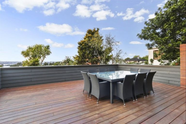 Photo of property in 79a Stanley Point Road, Stanley Point, Auckland, 0624