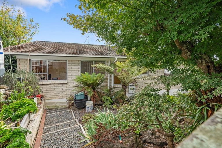 Photo of property in 30 Evelyn Road, Cockle Bay, Auckland, 2014
