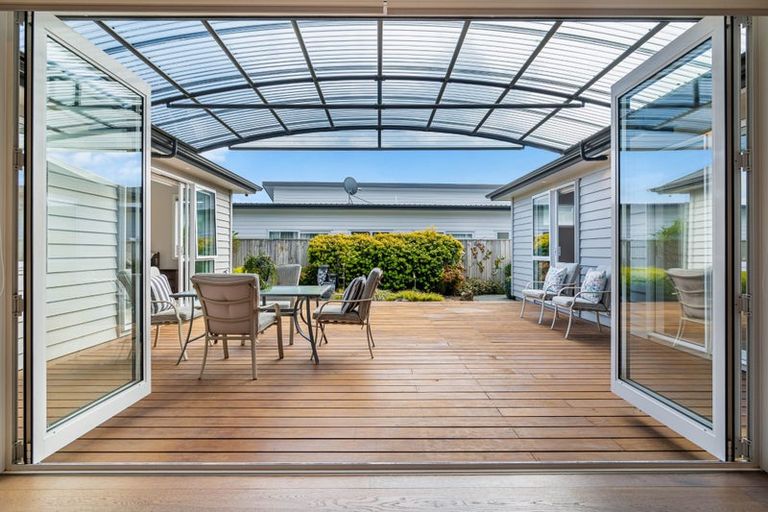 Photo of property in 15 Flavell Drive, Orewa, 0931