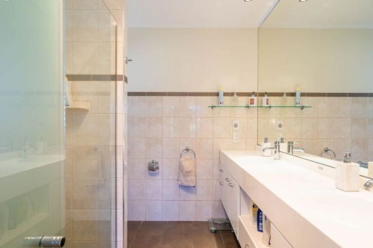 Photo of property in 58 Golf Road, Paraparaumu Beach, Paraparaumu, 5032