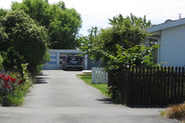 Photo of property in 2/45 Gresford Street, Edgeware, Christchurch, 8013