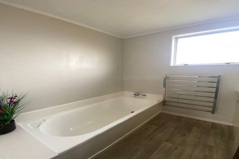 Photo of property in 7 The Bollard, Whitby, Porirua, 5024