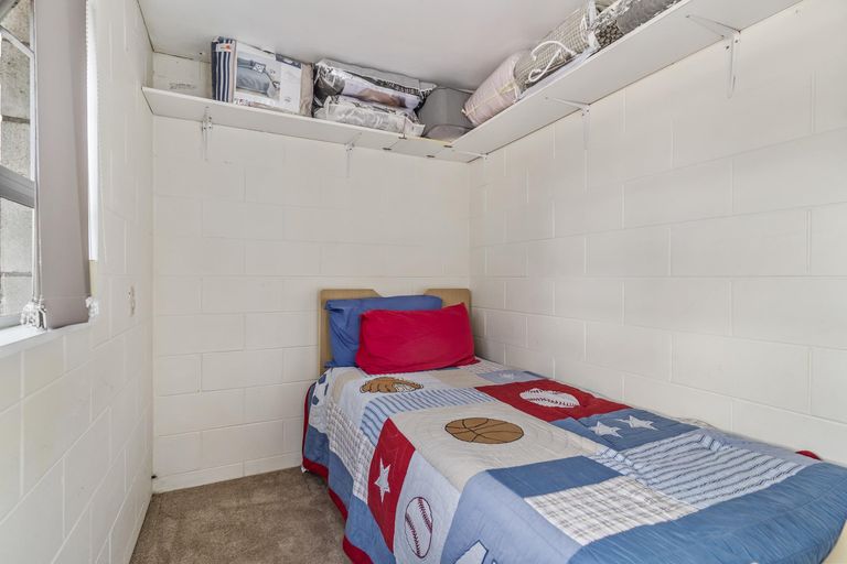 Photo of property in 18 Kohinoor Avenue, Mangere, Auckland, 2022