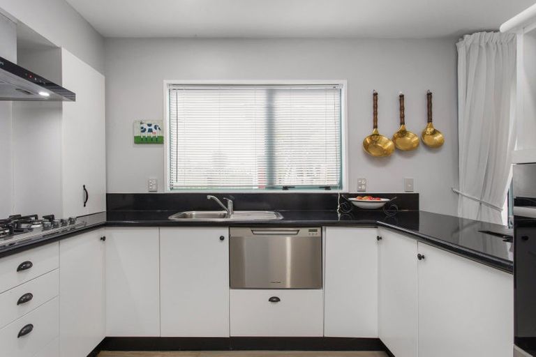 Photo of property in 5/19 Longley Place, Addington, Christchurch, 8024