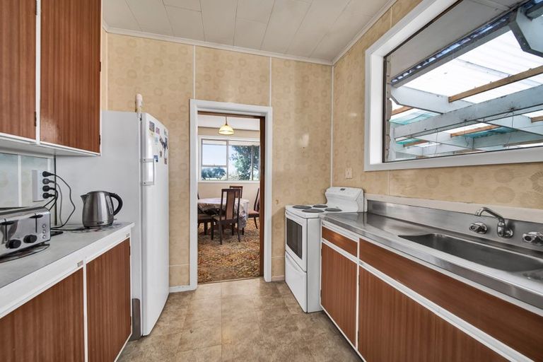 Photo of property in 2 Tauhuri Street, Manaia, Hawera, 4678