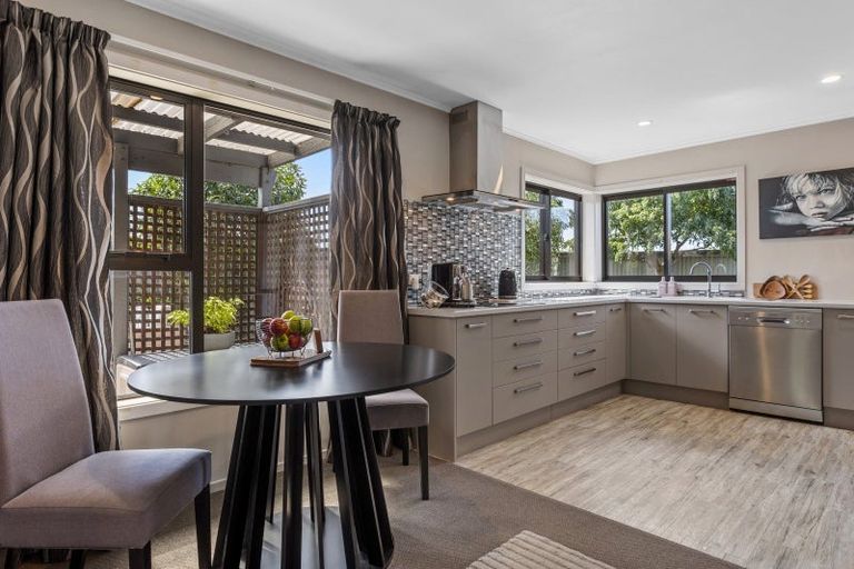 Photo of property in 26 Amberley Beach Road, Amberley, 7410