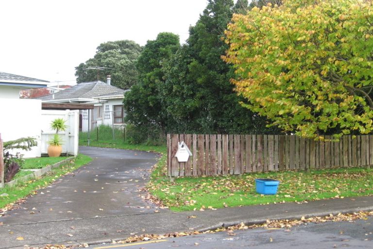 Photo of property in 10a Quo Vadis Place, Red Beach, 0932