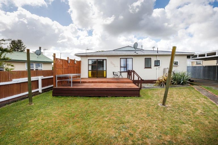 Photo of property in 52 Sherwill Street, Feilding, 4702