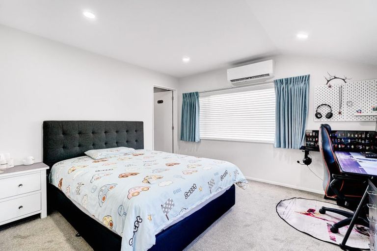 Photo of property in 5 Kearns Drive, Hobsonville, Auckland, 0616