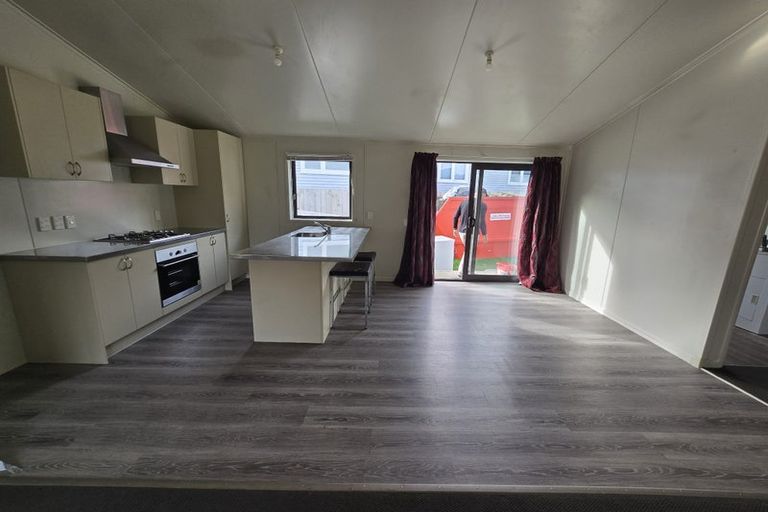 Photo of property in 23b Dorset Grove, Cannons Creek, Porirua, 5024