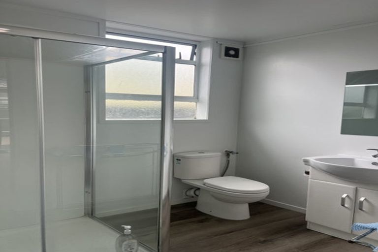 Photo of property in 1/86 Portage Road, New Lynn, Auckland, 0600