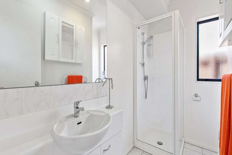 Photo of property in 150 Smales Road, East Tamaki, Auckland, 2013