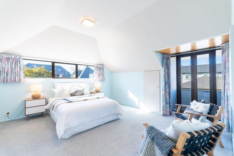 Photo of property in 17 Swanleigh Place, Ilam, Christchurch, 8041