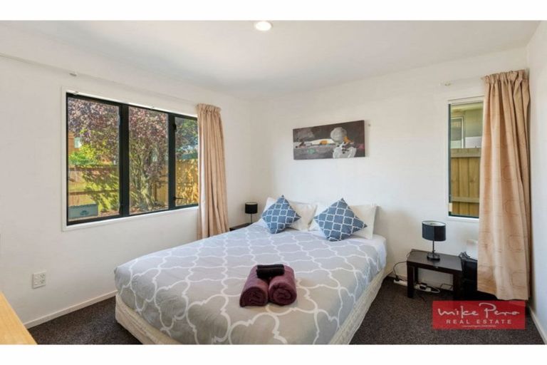Photo of property in 12 Burdale Street, Riccarton, Christchurch, 8011