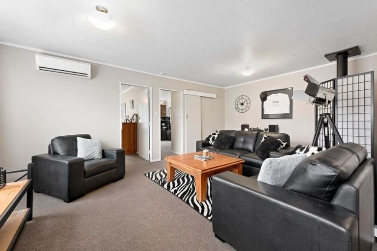 Photo of property in 6f1- Indiana Grove, Totara Park, Upper Hutt, 5018