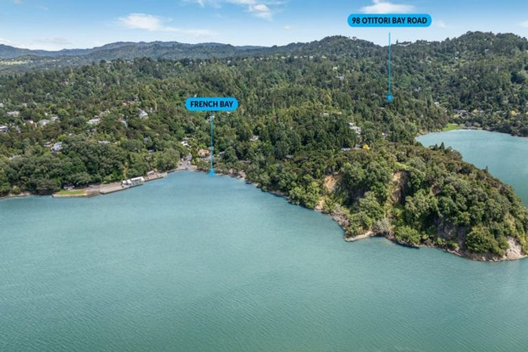 Photo of property in 98 Otitori Bay Road, Titirangi, Auckland, 0604