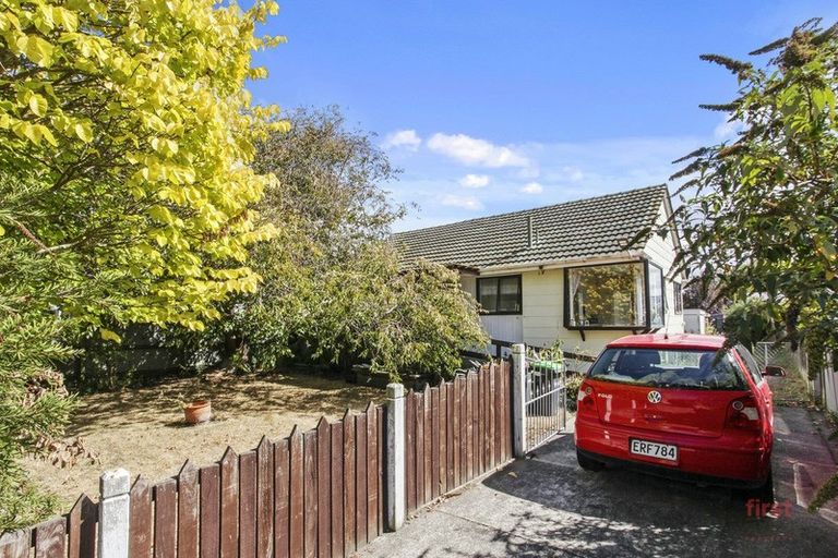 Photo of property in 18 Roche Avenue, Upper Riccarton, Christchurch, 8041