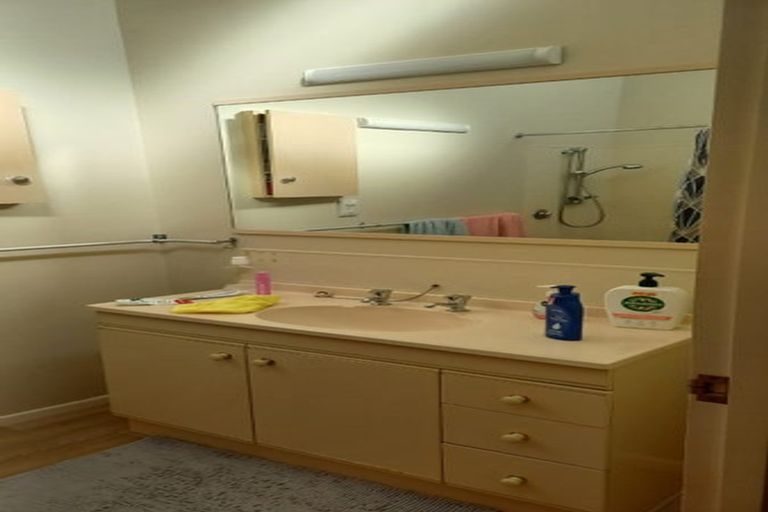 Photo of property in 17a Seaview Road, Otumoetai, Tauranga, 3110