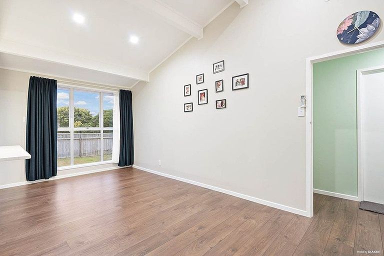 Photo of property in 64 Old Wairoa Road, Papakura, 2110
