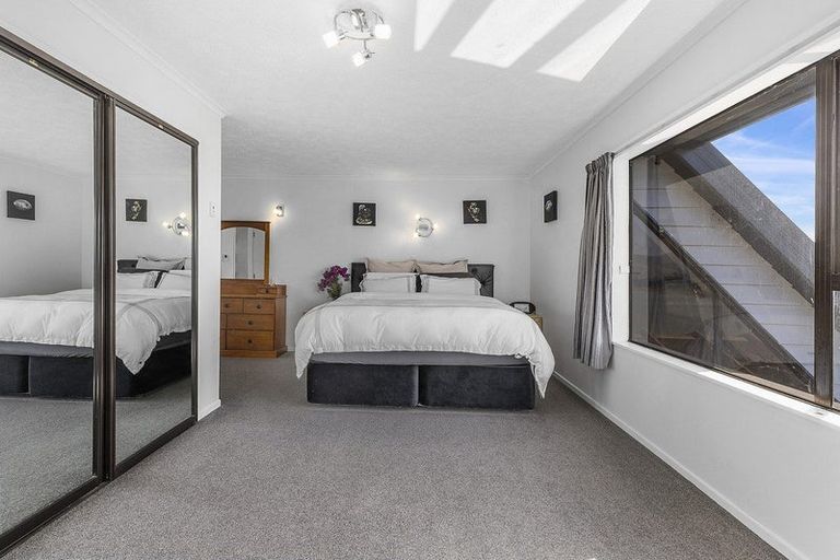 Photo of property in 27a The Anchorage, Whitby, Porirua, 5024