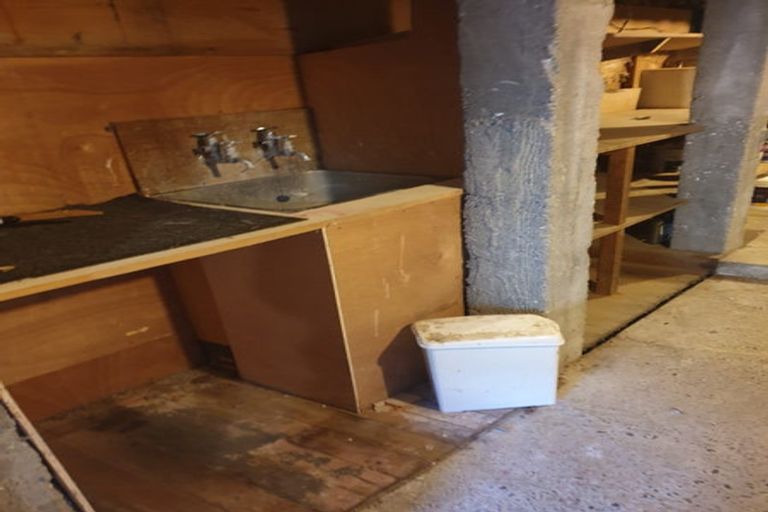 Photo of property in 44 Standen Street, Karori, Wellington, 6012