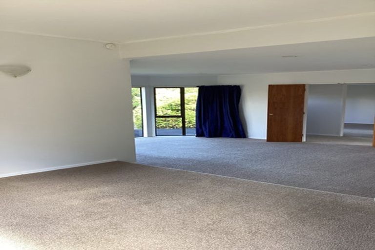 Photo of property in 5 Aintree Grove, Churton Park, Wellington, 6037