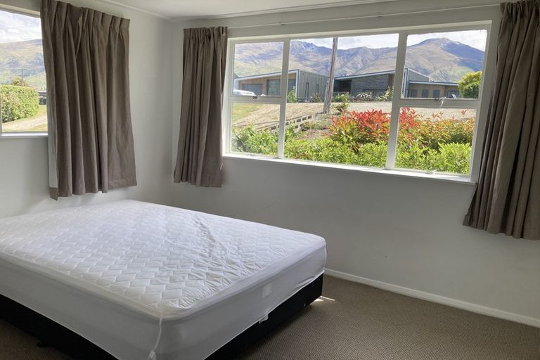 Photo of property in 39a Manuka Crescent, Wanaka, 9305