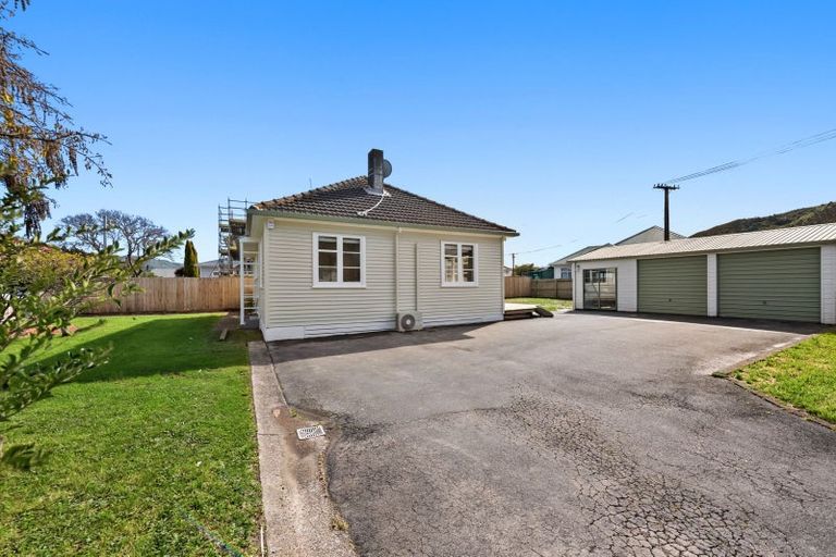 Photo of property in 2 Meldrum Street, Naenae, Lower Hutt, 5011