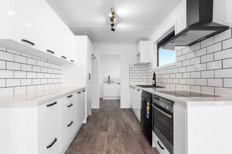 Photo of property in 4 Iredale Road, Hawera, 4610