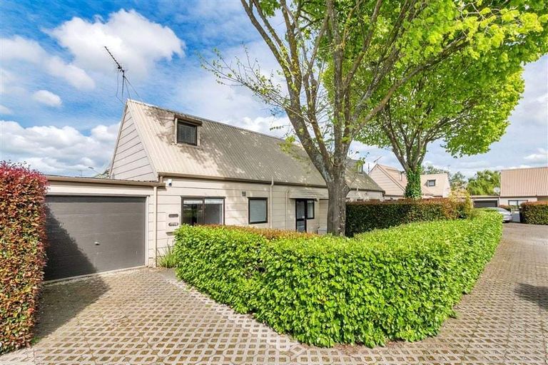 Photo of property in 12/58 Manuroa Road, Takanini, 2112