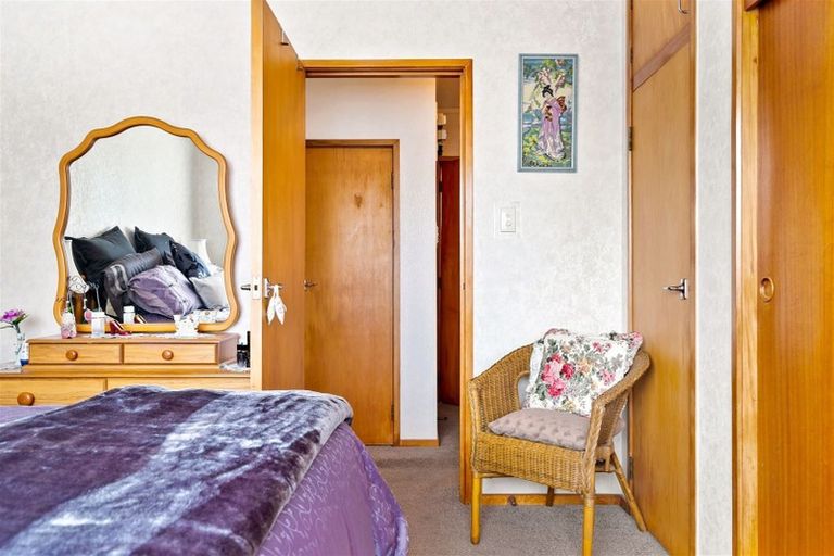 Photo of property in 39 Helena Street, Massey, Auckland, 0614